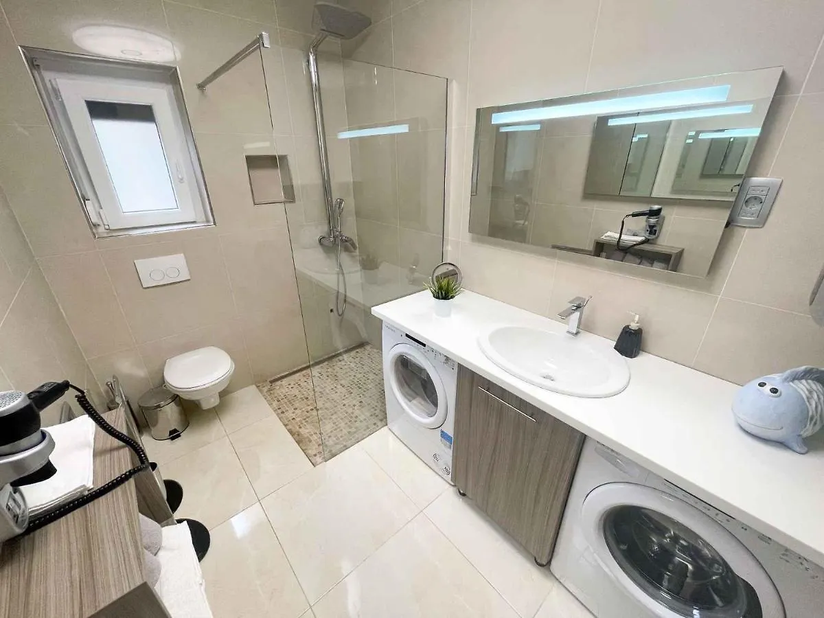 Apartment In Crikvenica 42248